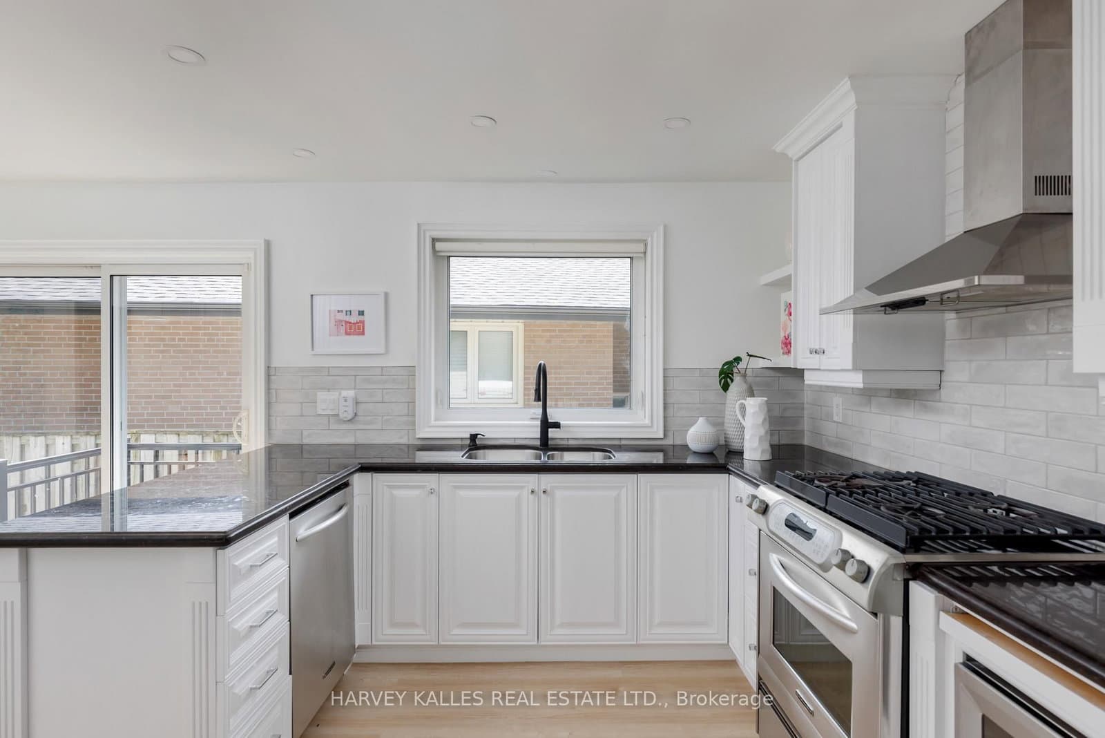 215 Edenbridge Drive thumbnail 22