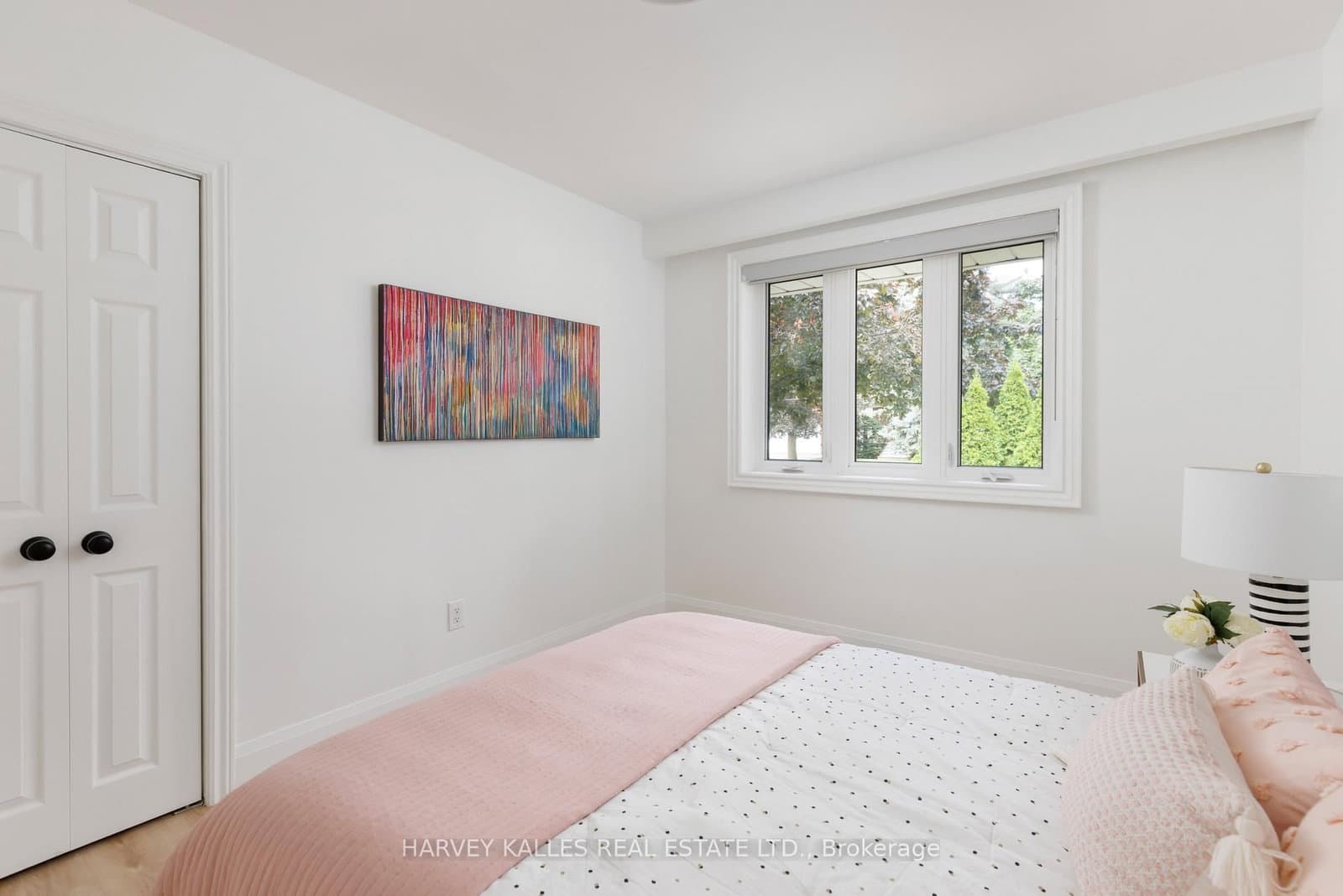 215 Edenbridge Drive thumbnail 32
