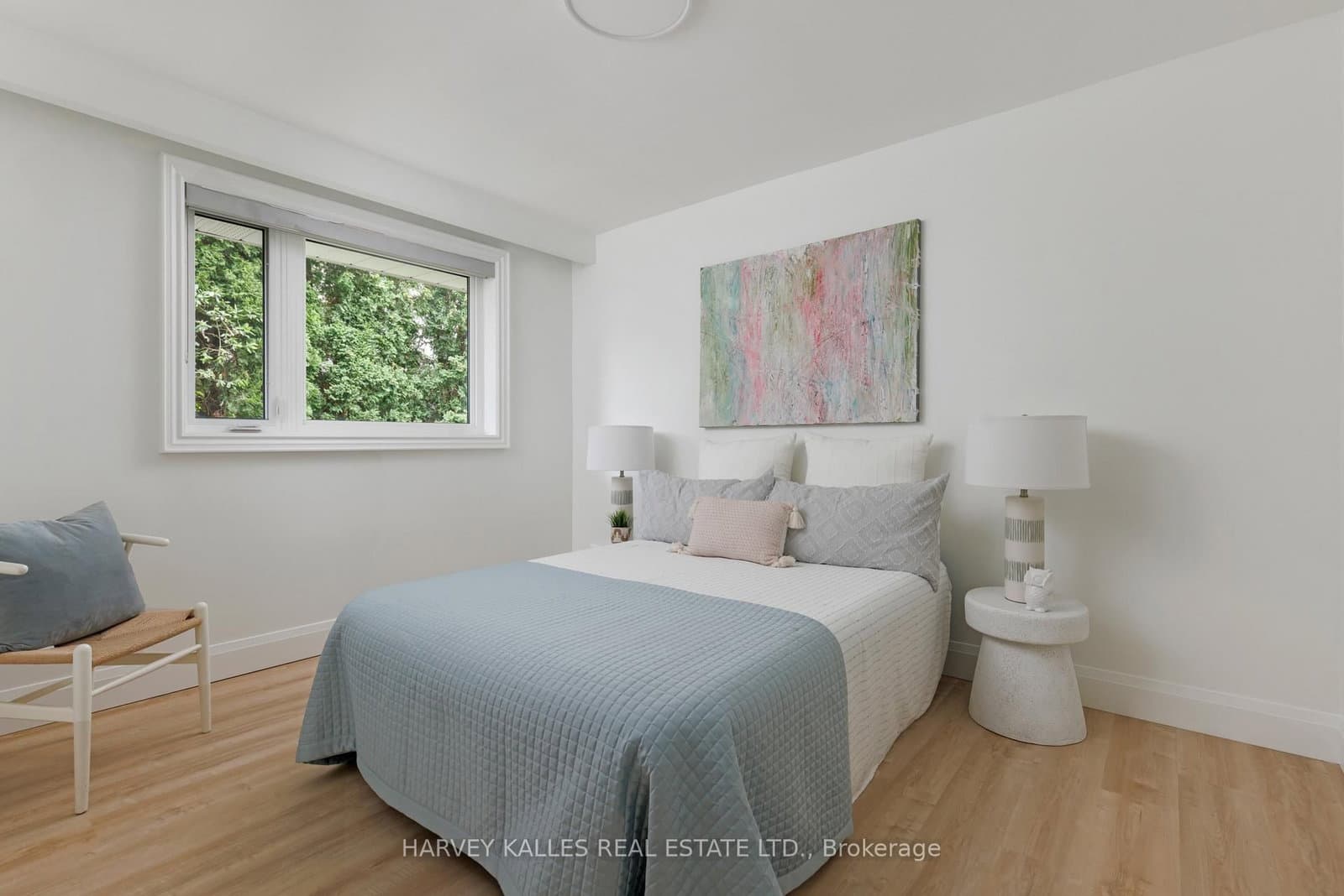 215 Edenbridge Drive thumbnail 33