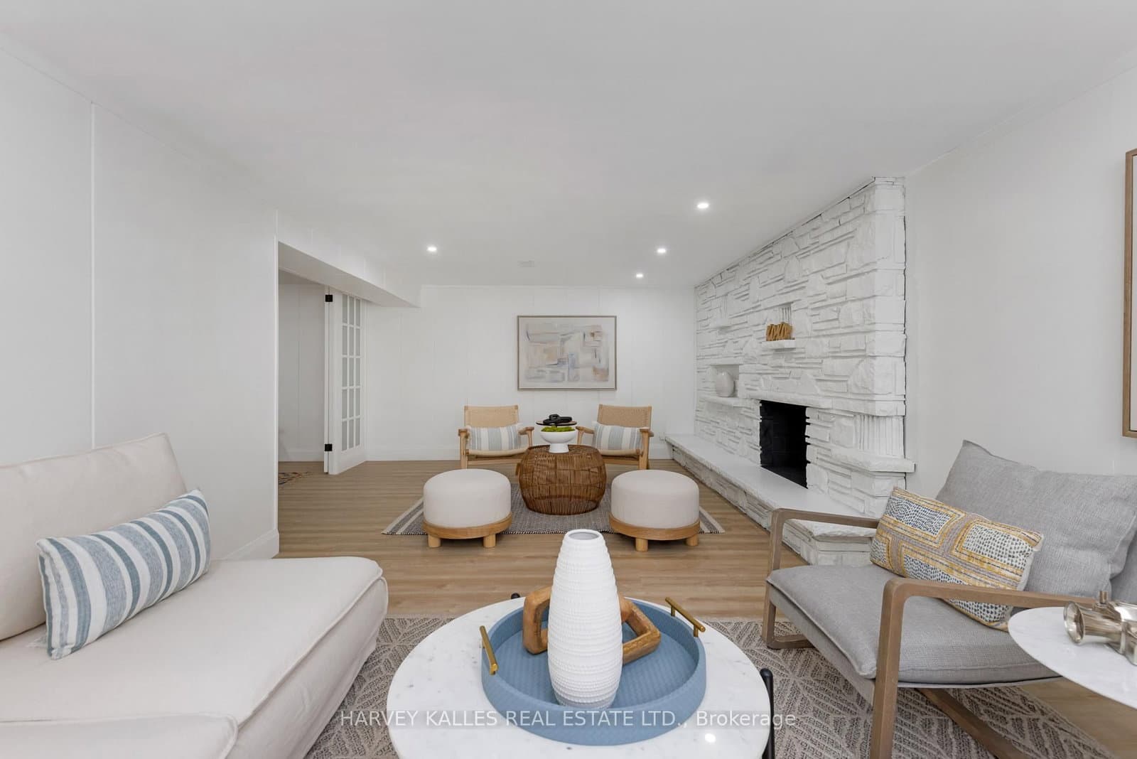 215 Edenbridge Drive thumbnail 42
