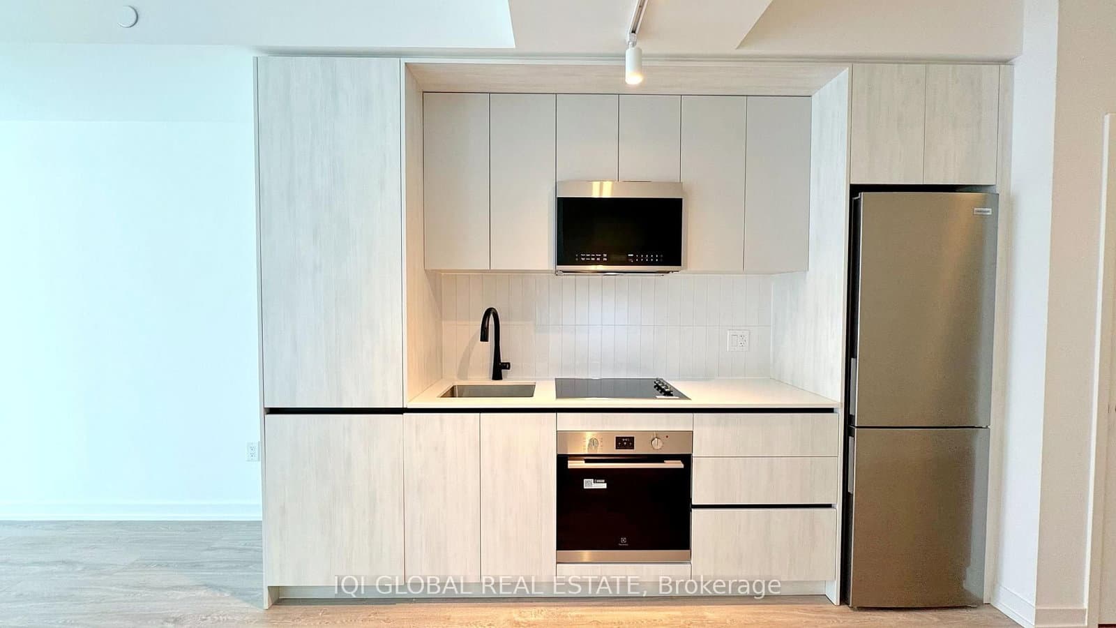 2485 Eglinton Avenue W, Unit 1007 thumbnail 2