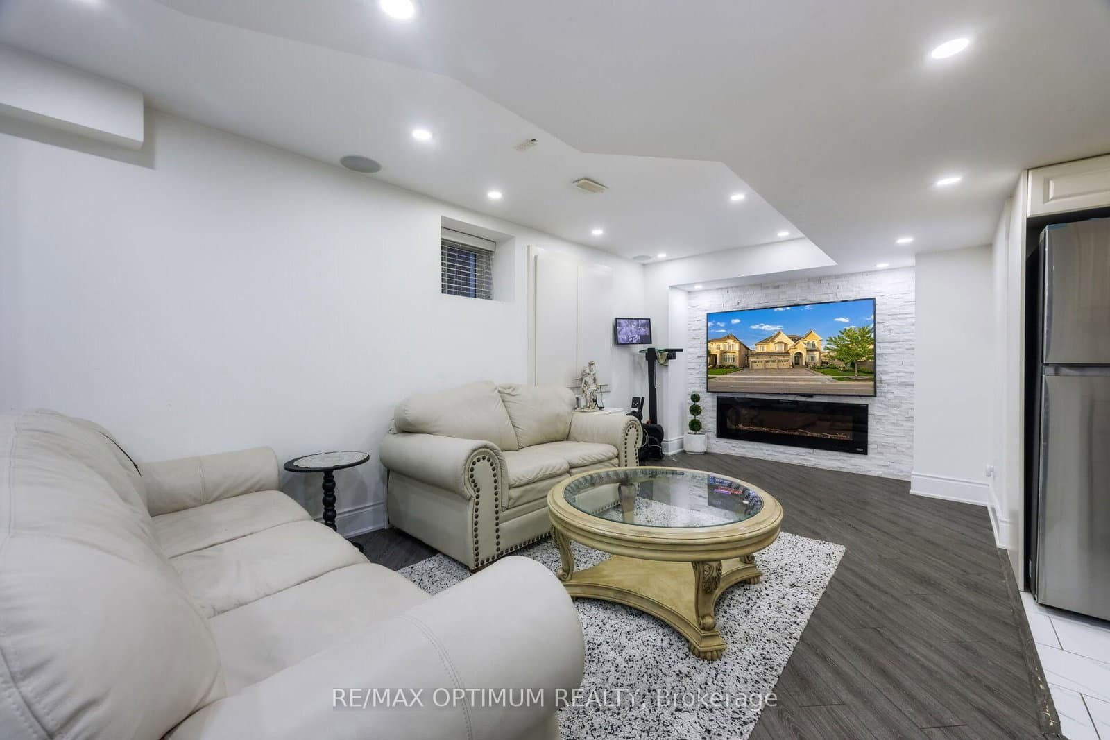 37 Elbern Markell Drive thumbnail 33