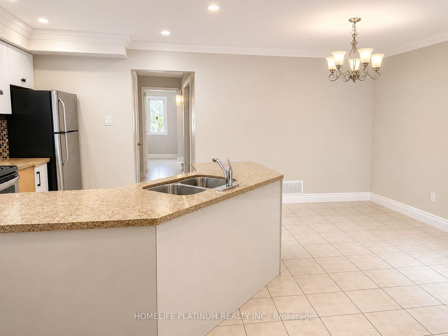 16 Langdale Crescent thumbnail 3
