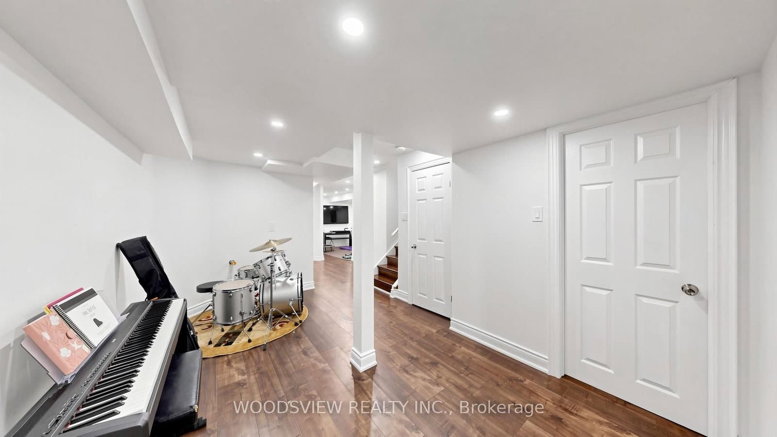 7 Deancrest Road thumbnail 39