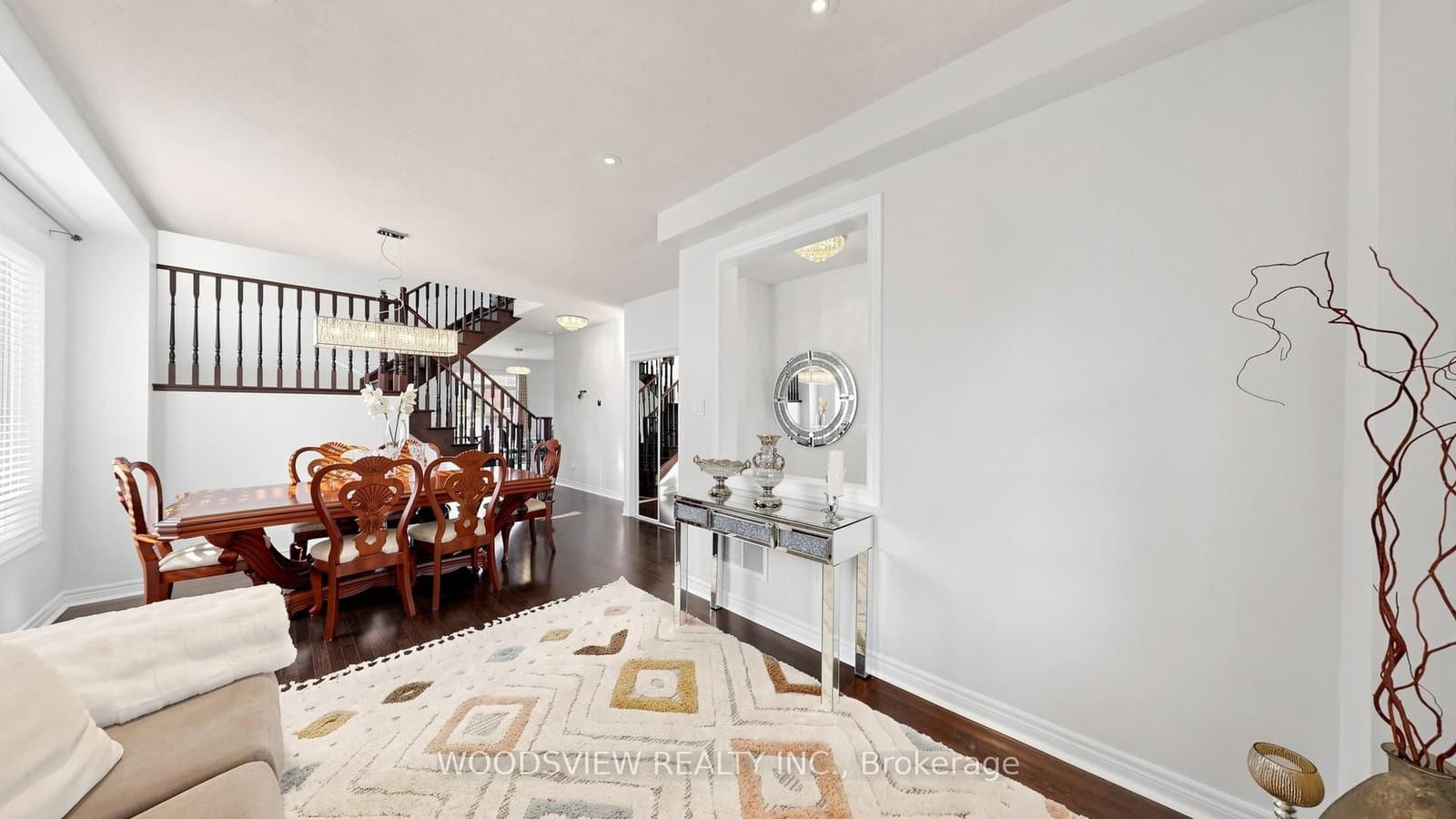 7 Deancrest Road thumbnail 6