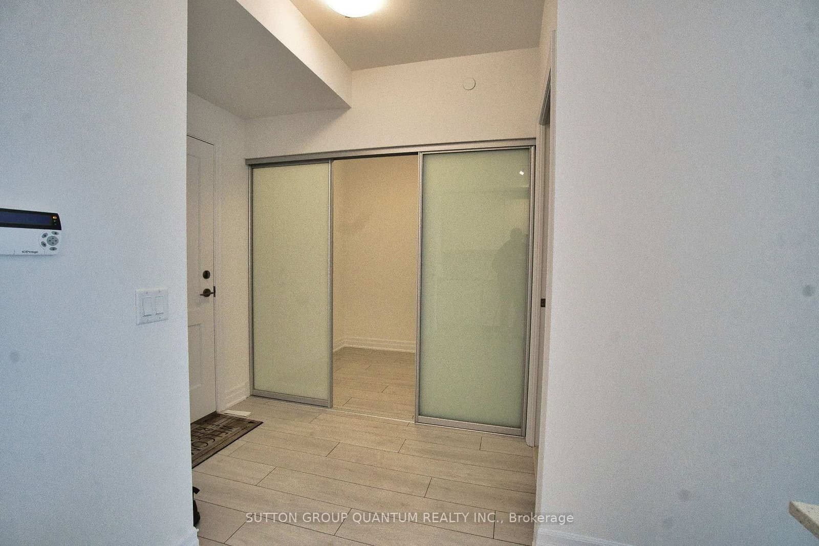 30 Elm Drive, Unit 1607 thumbnail 12