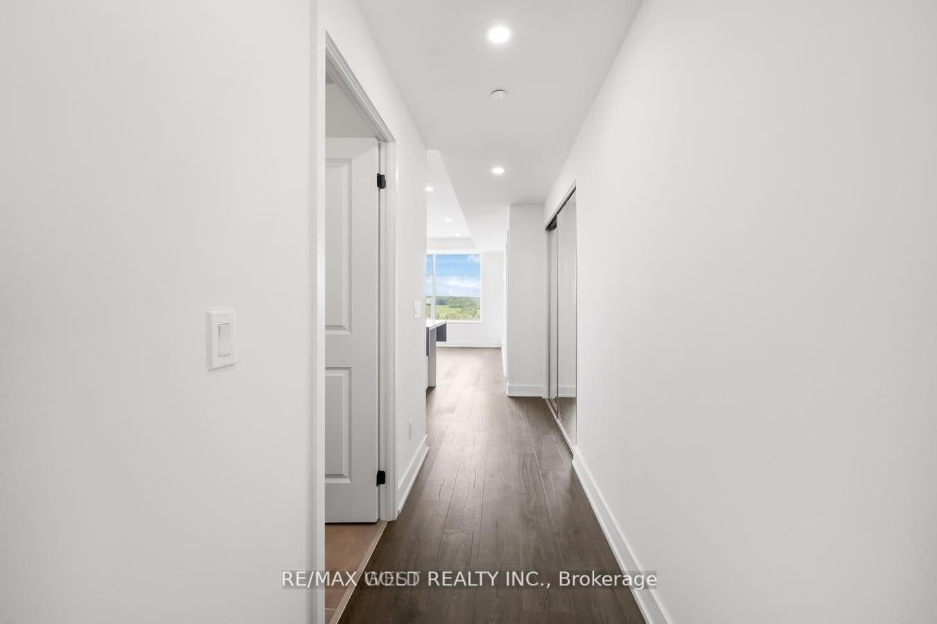 2489 Taunton Road, Unit 716 thumbnail 4