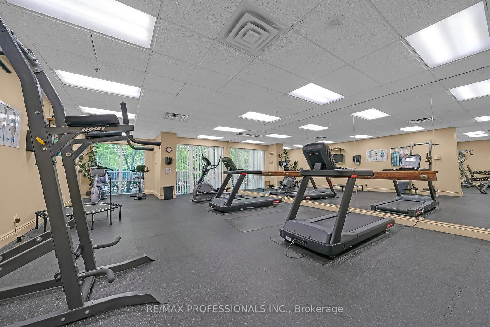 9 Michael Power Place, Unit 402 thumbnail 14