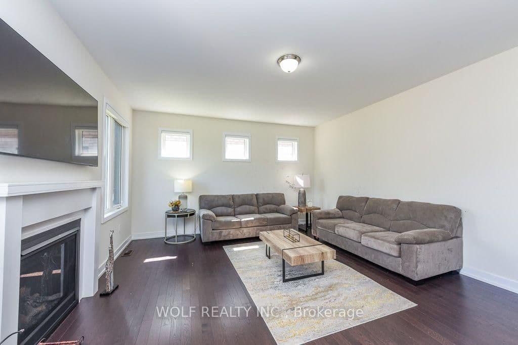 1531 Wellwood Terrace thumbnail 11