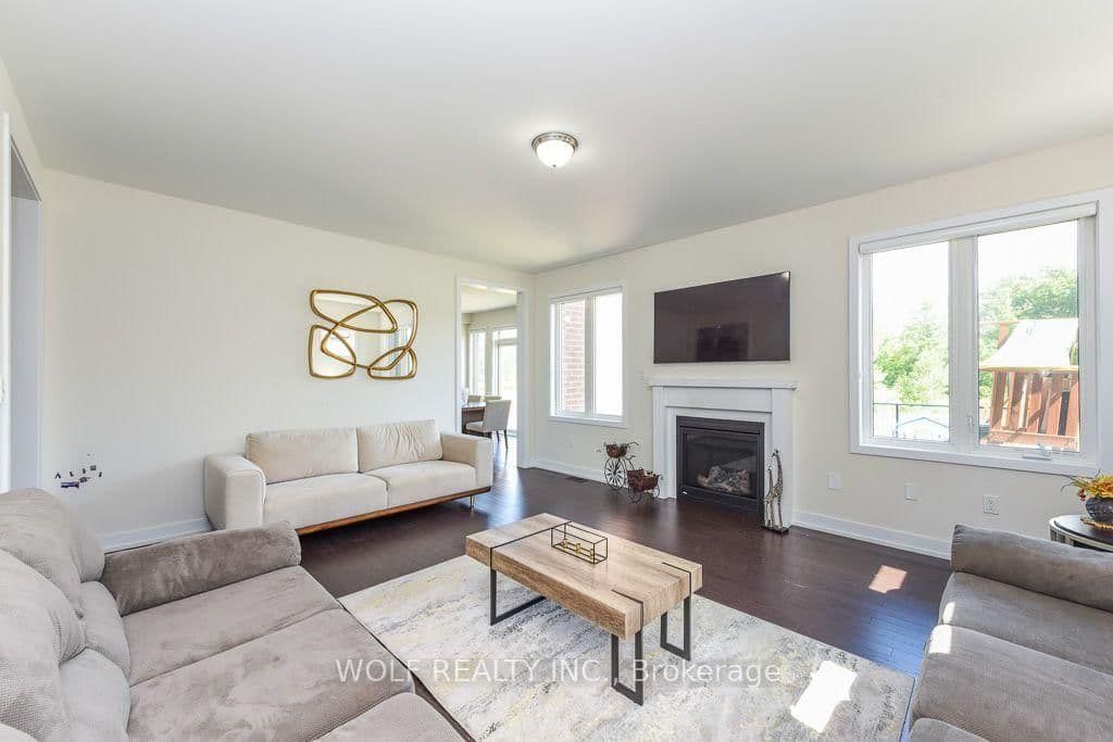 1531 Wellwood Terrace thumbnail 12