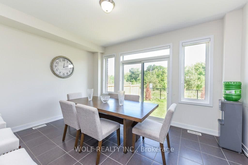 1531 Wellwood Terrace thumbnail 16