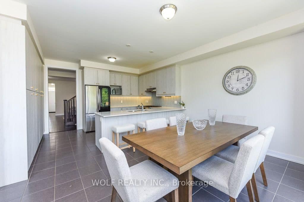 1531 Wellwood Terrace thumbnail 17