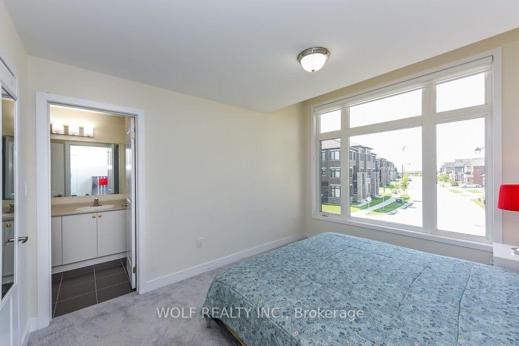 1531 Wellwood Terrace thumbnail 29
