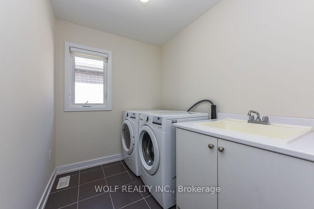 1531 Wellwood Terrace thumbnail 31