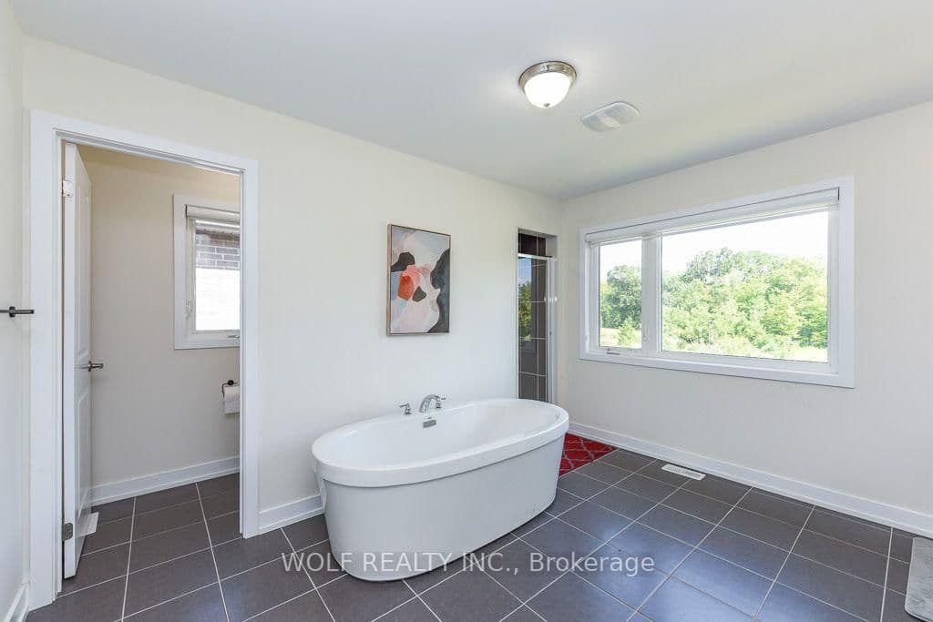 1531 Wellwood Terrace thumbnail 34