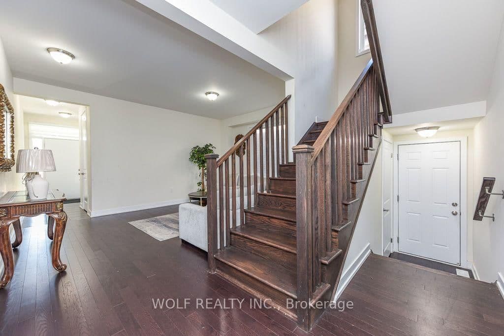 1531 Wellwood Terrace thumbnail 8