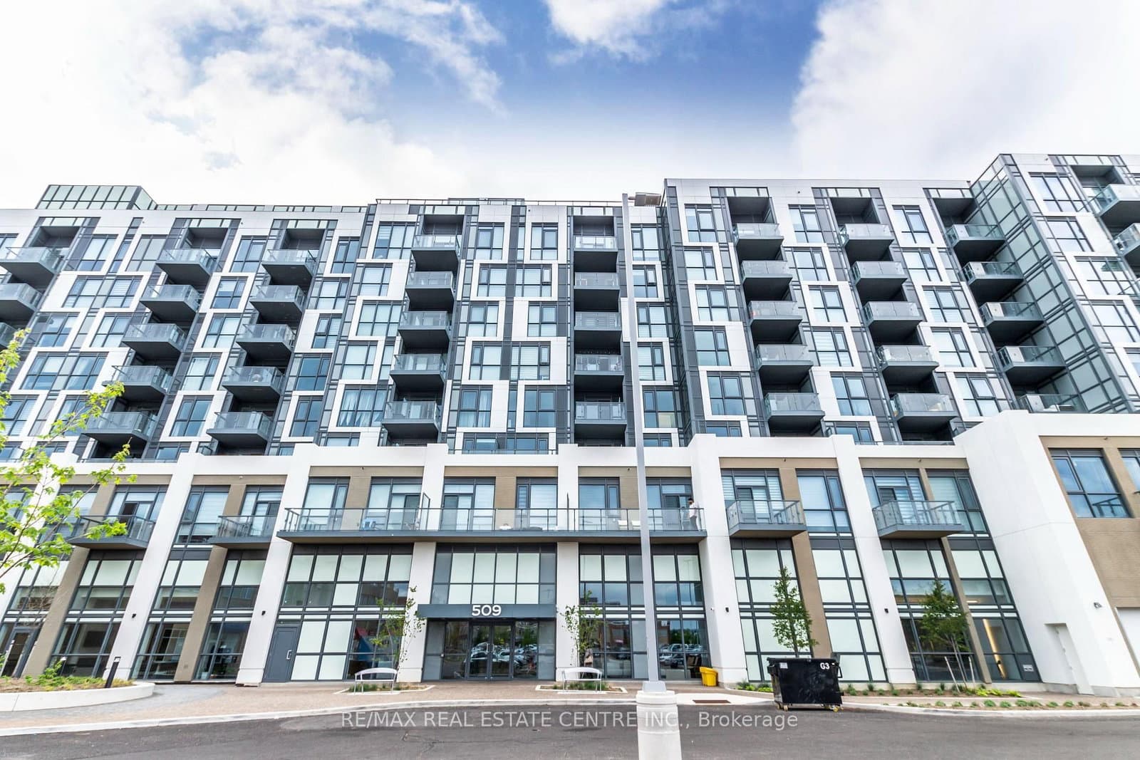 509 Dundas Street W, Unit 401 - Image 1