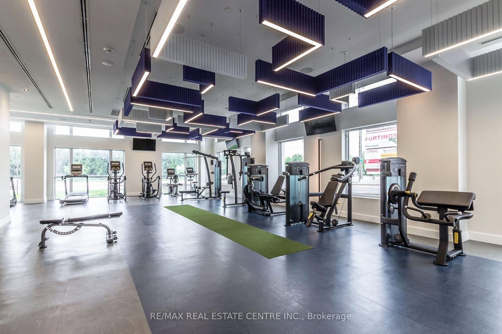 509 Dundas Street W, Unit 401 thumbnail 16