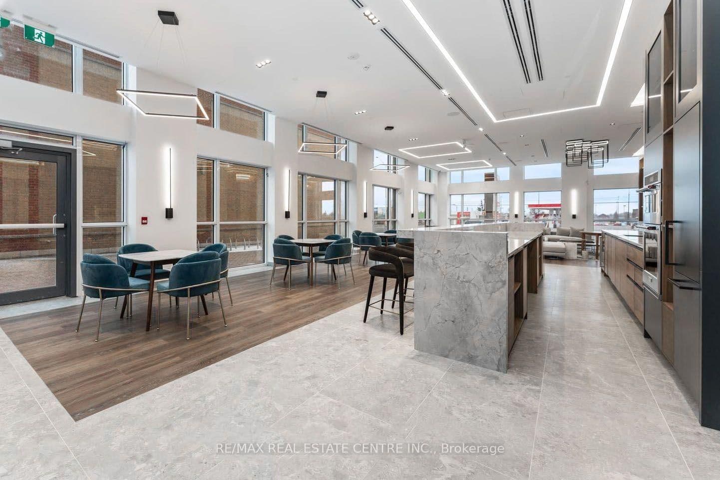 509 Dundas Street W, Unit 401 thumbnail 19