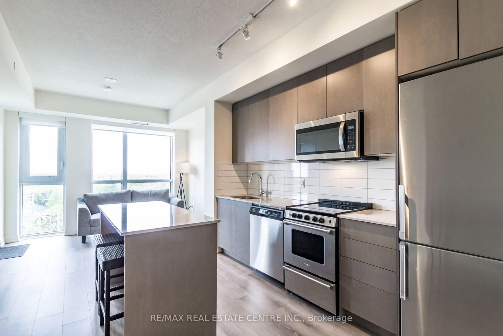 509 Dundas Street W, Unit 401 thumbnail 7
