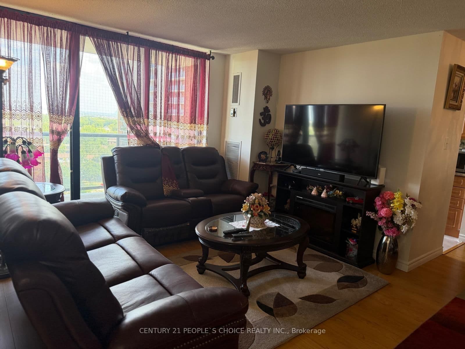 17 Knightsbridge Road, Unit 1205 thumbnail 6