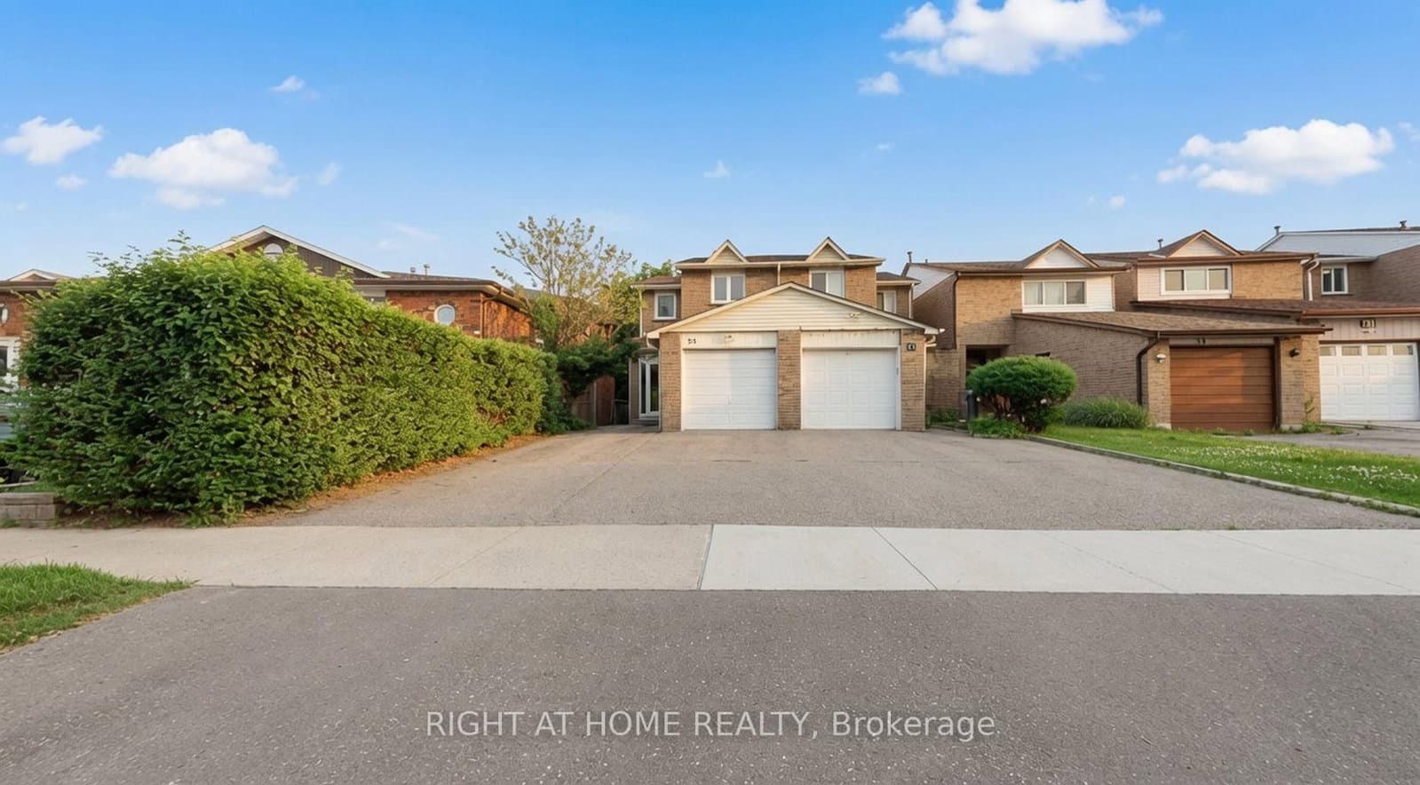 35 Chalfield Lane - Image 1