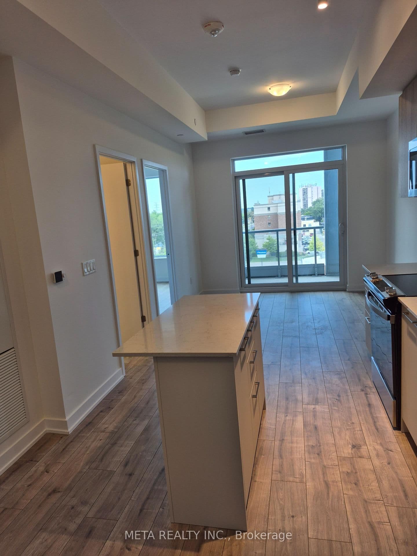 500 Plains Road E, Unit 615 thumbnail 2