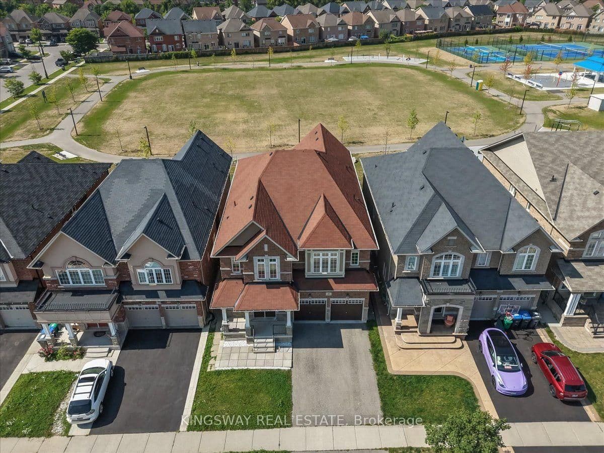 8 Monkton Circle thumbnail 2