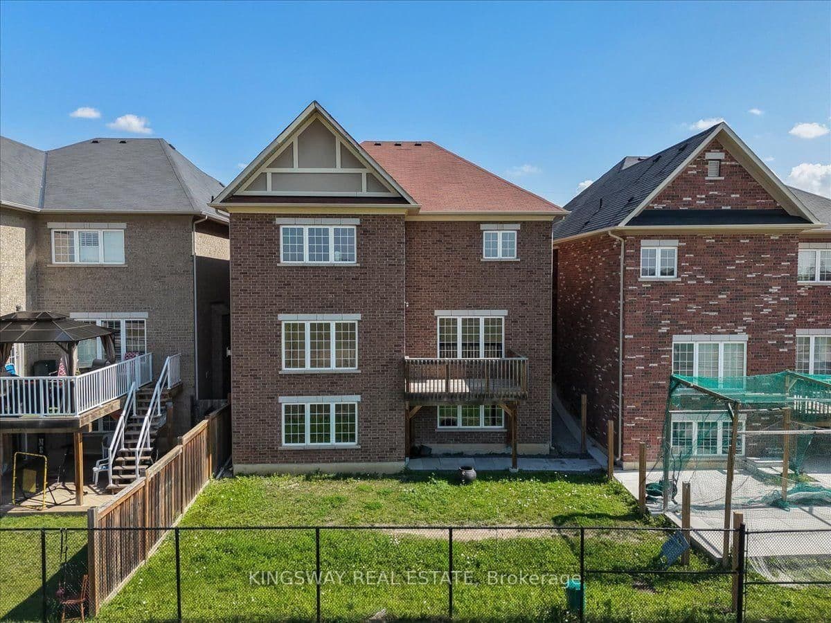 8 Monkton Circle thumbnail 41