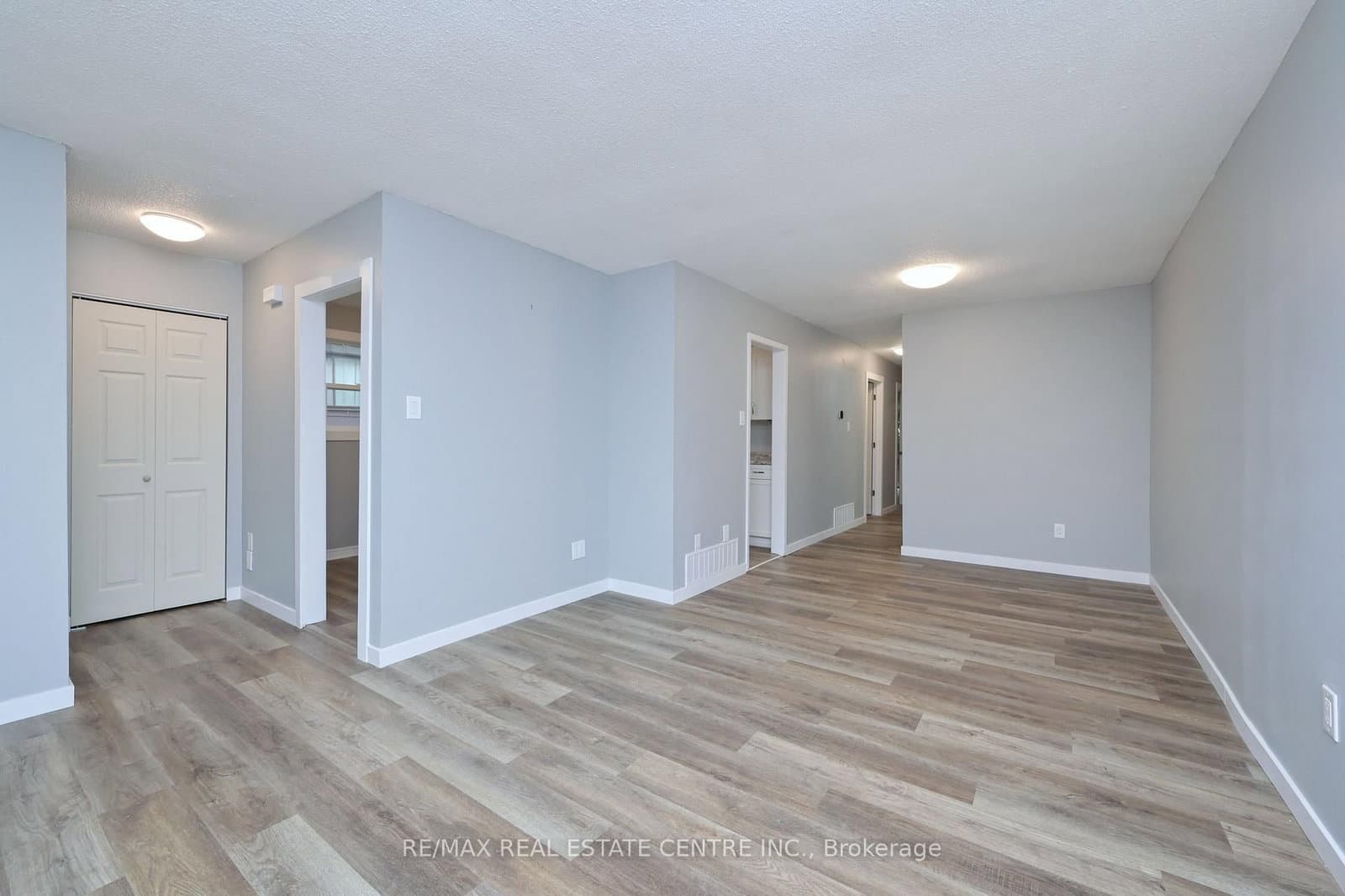 116 Burbank Crescent thumbnail 11