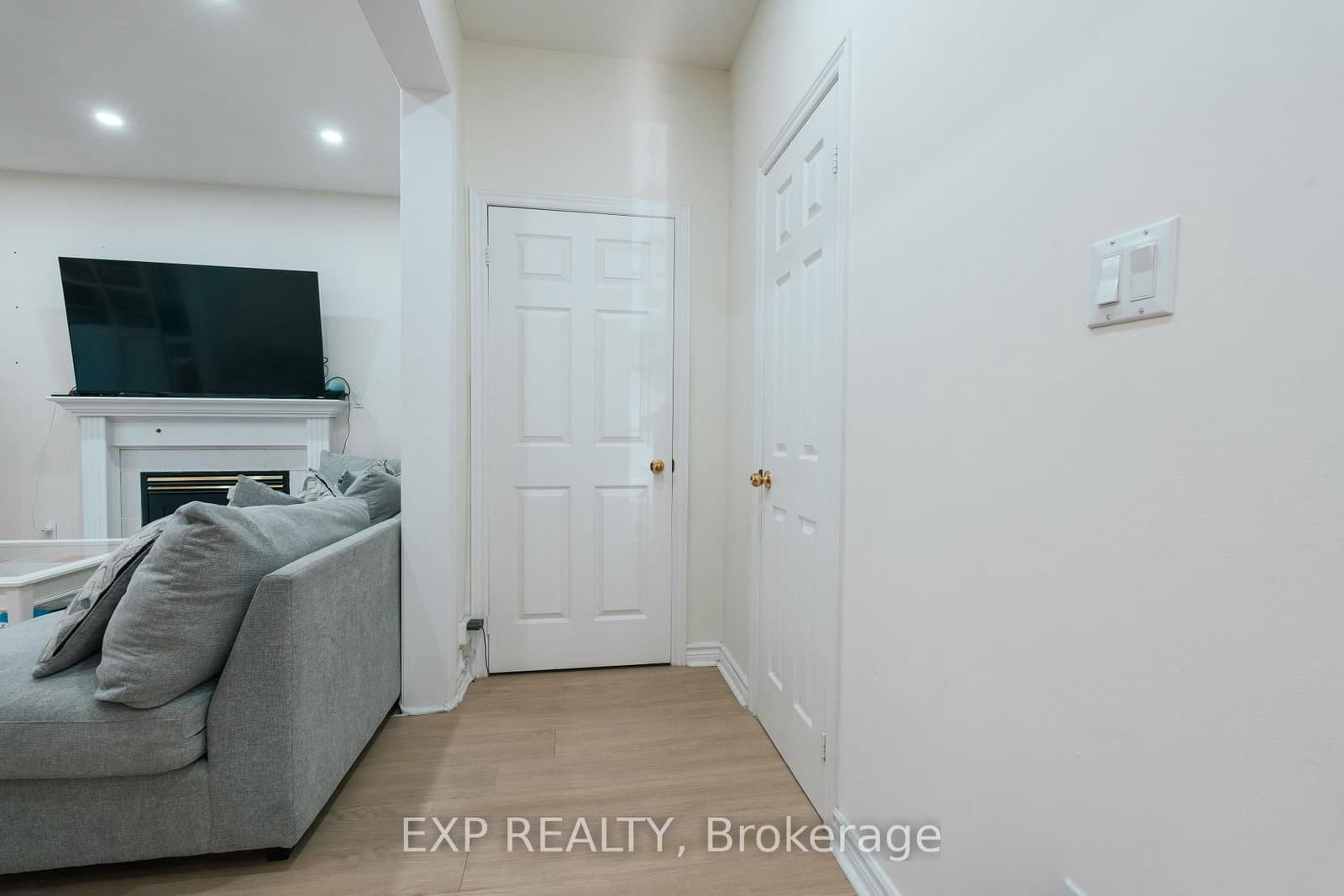 206 Drinkwater Road, Unit Upper thumbnail 11