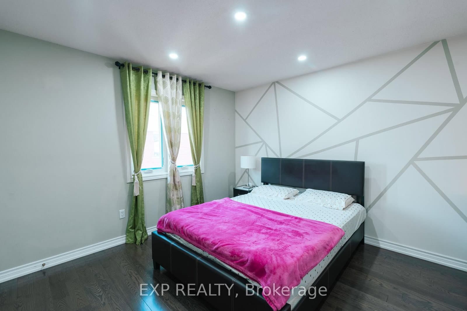 206 Drinkwater Road, Unit Upper thumbnail 32