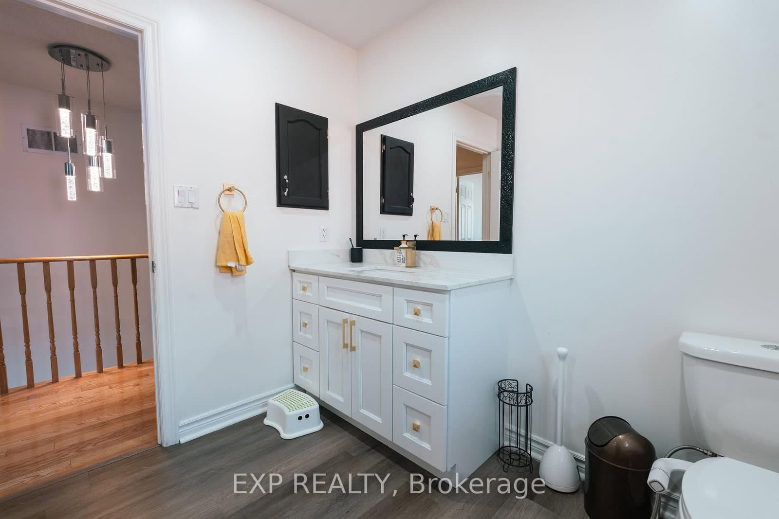 206 Drinkwater Road, Unit Upper thumbnail 37