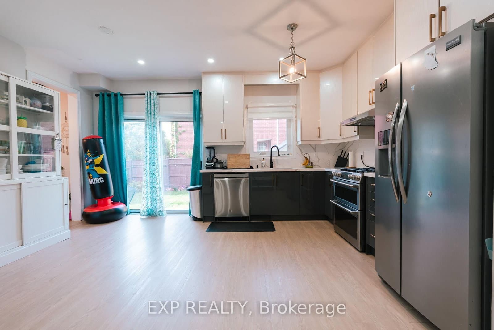 206 Drinkwater Road, Unit Upper thumbnail 4