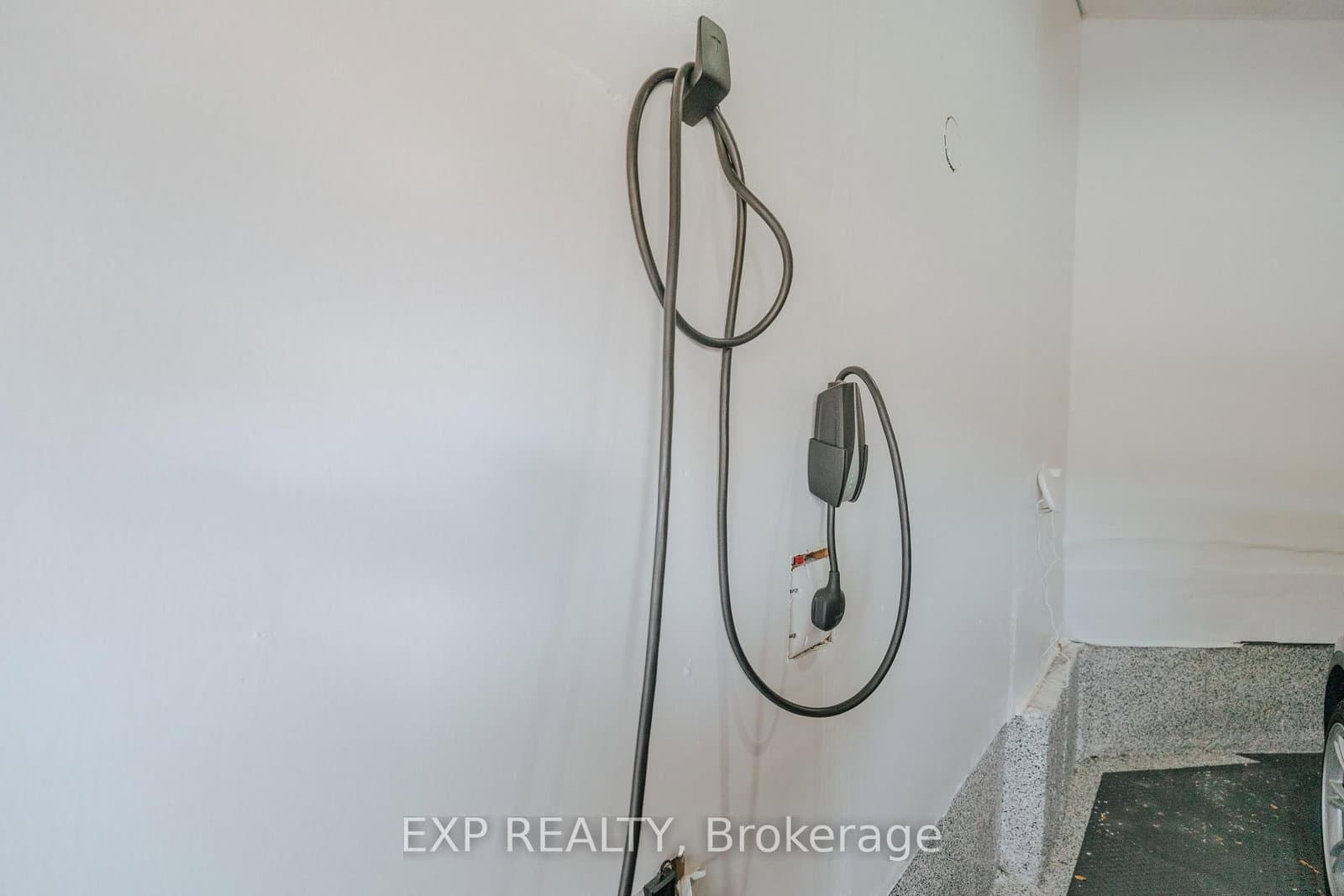 206 Drinkwater Road, Unit Upper thumbnail 48