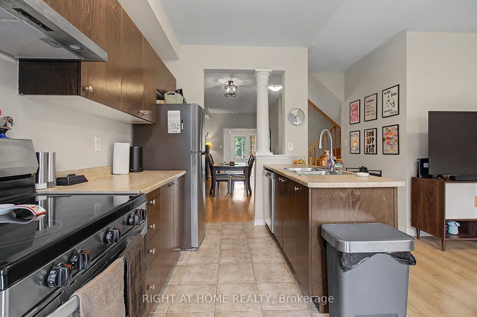 2051 Fiddlers Way thumbnail 14