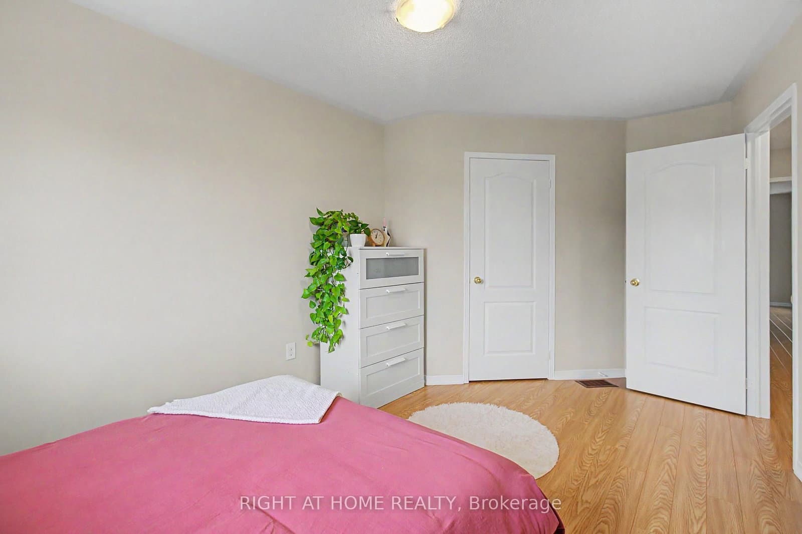 2051 Fiddlers Way thumbnail 28