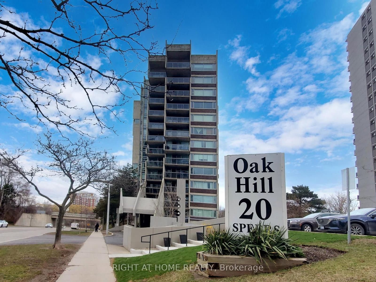 20 Speers Road, Unit 1207