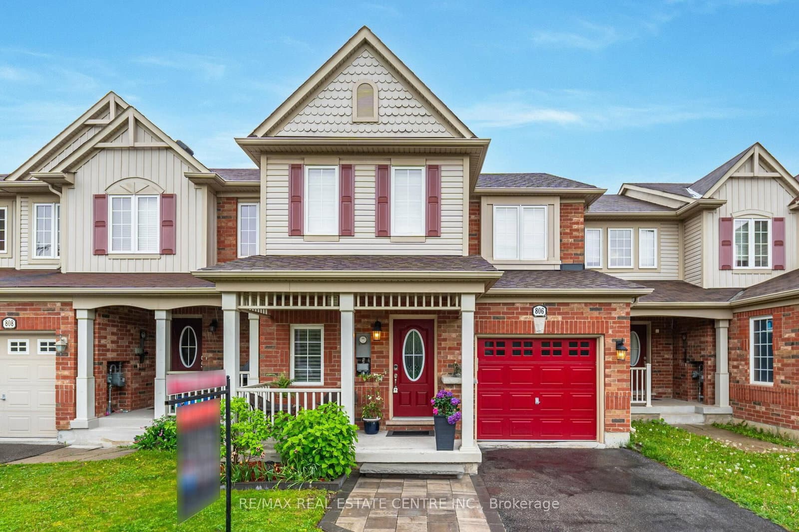 806 Maquire Terrace