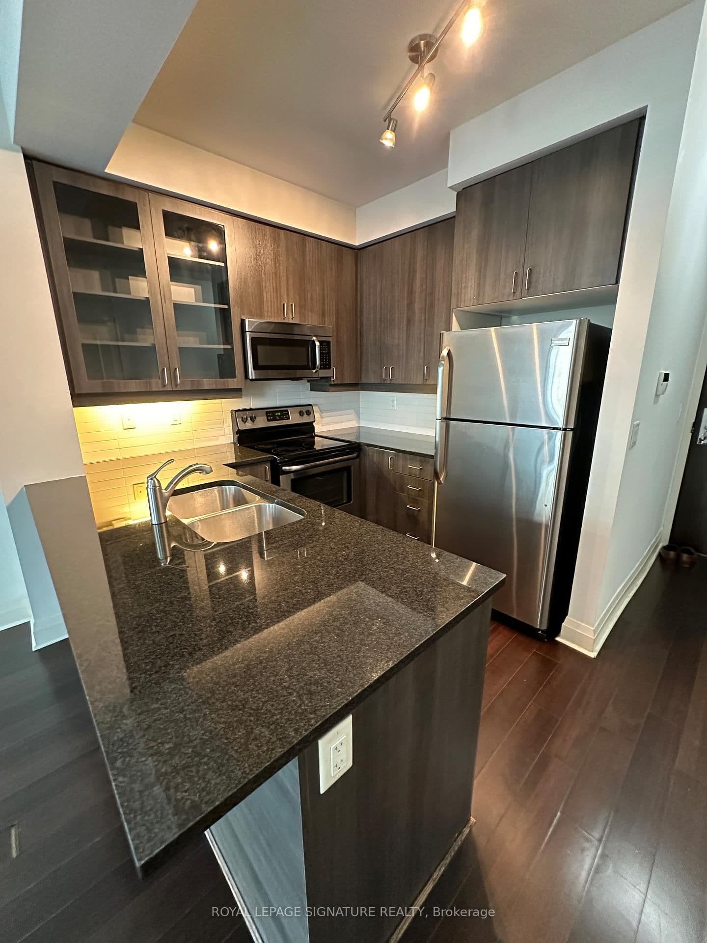 1185 The Queensway, Unit 801