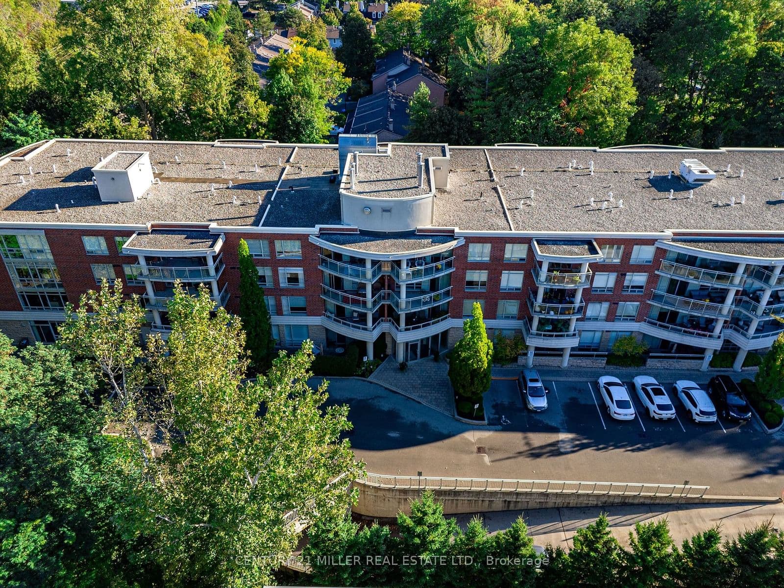 125 Wilson Street W, Unit 204
