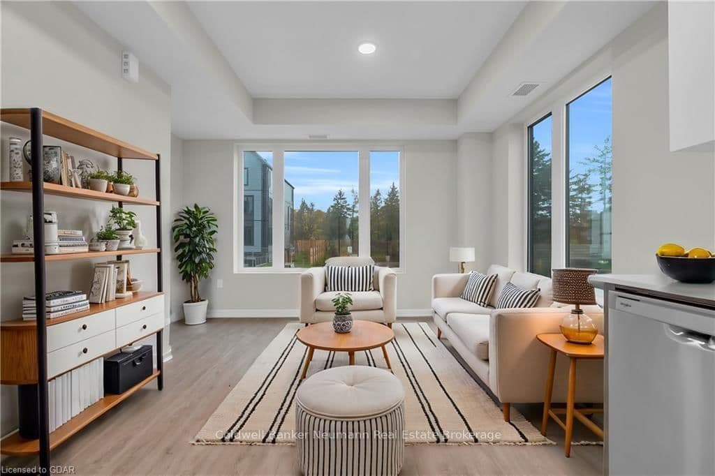 708 WOOLWICH Street, Unit 102