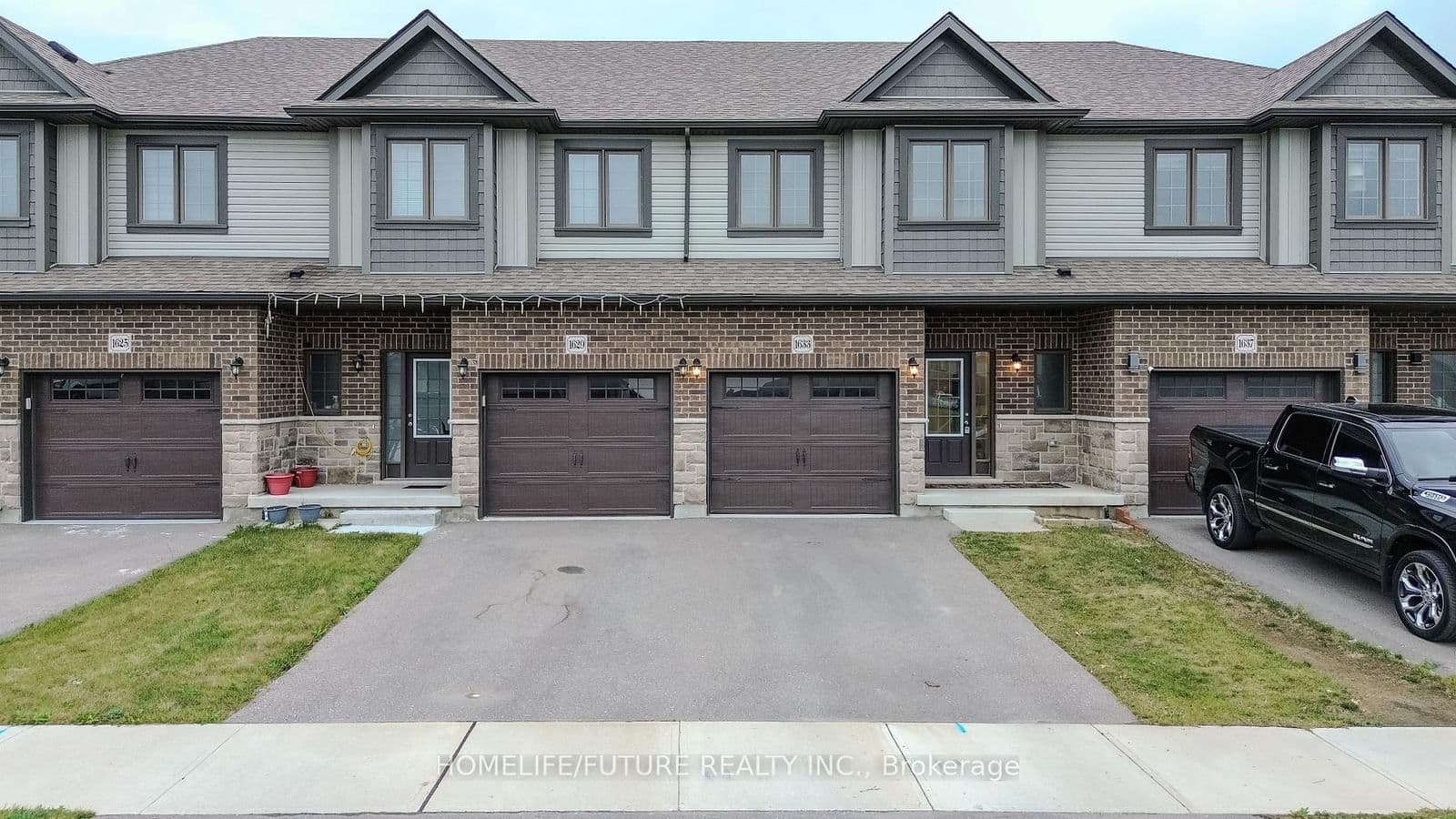 1633 Dunkirk Avenue