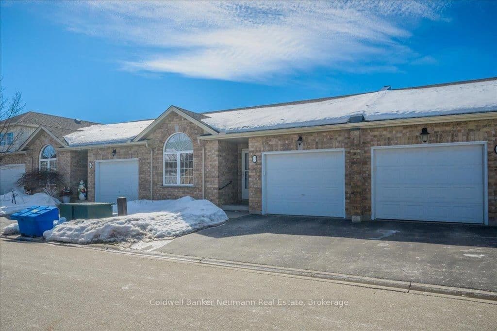 35 Green Gate Boulevard, Unit 45