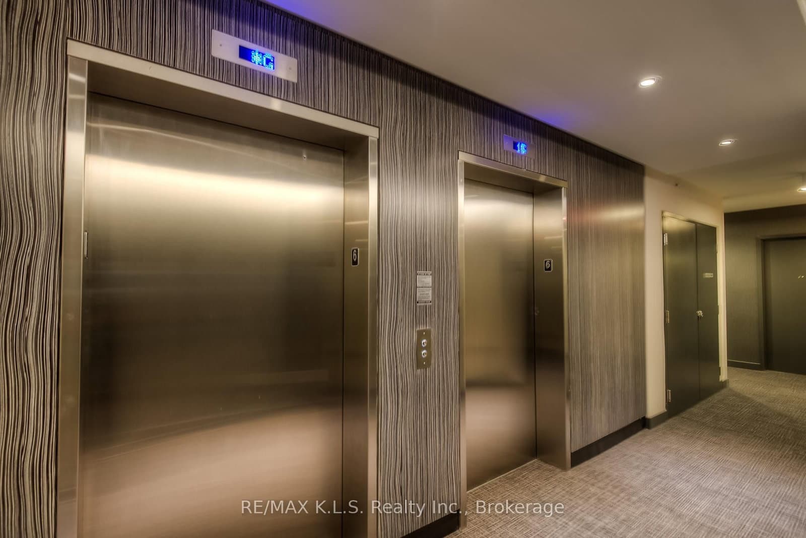 85 Duke Street W, Unit 1404 thumbnail 12