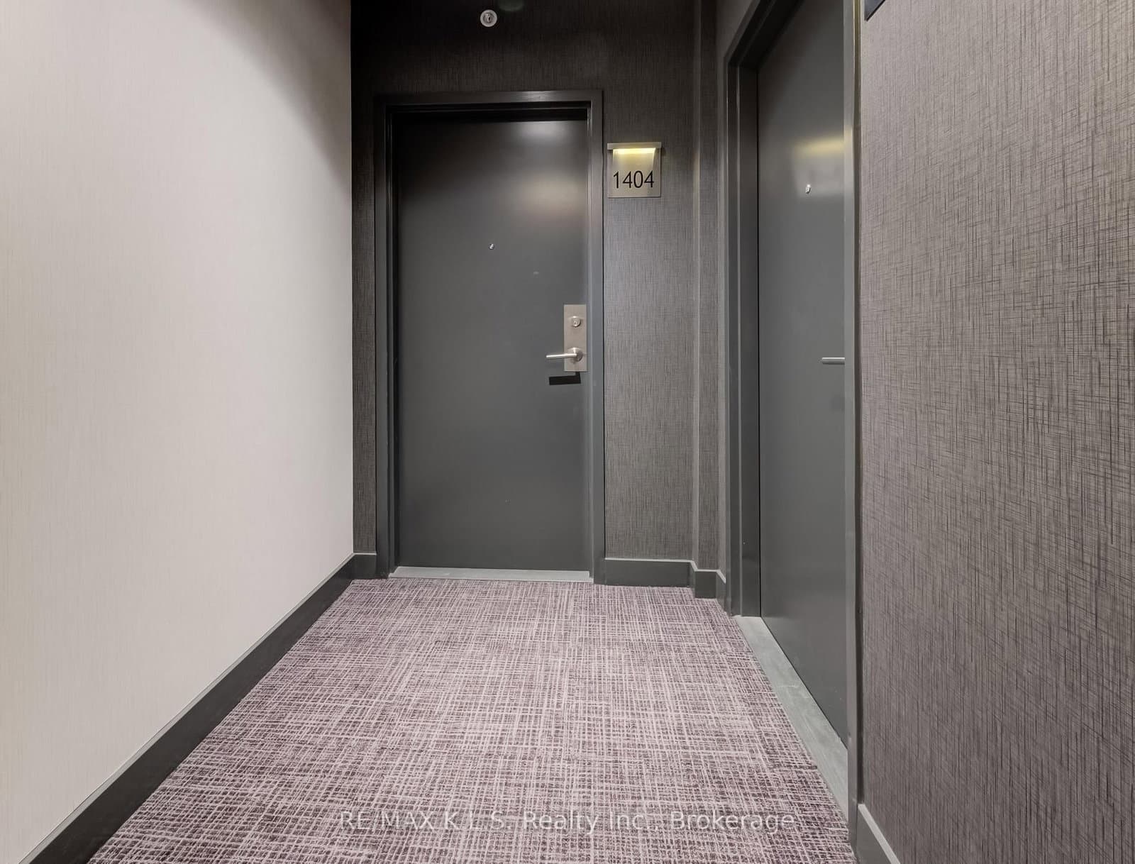 85 Duke Street W, Unit 1404 thumbnail 14