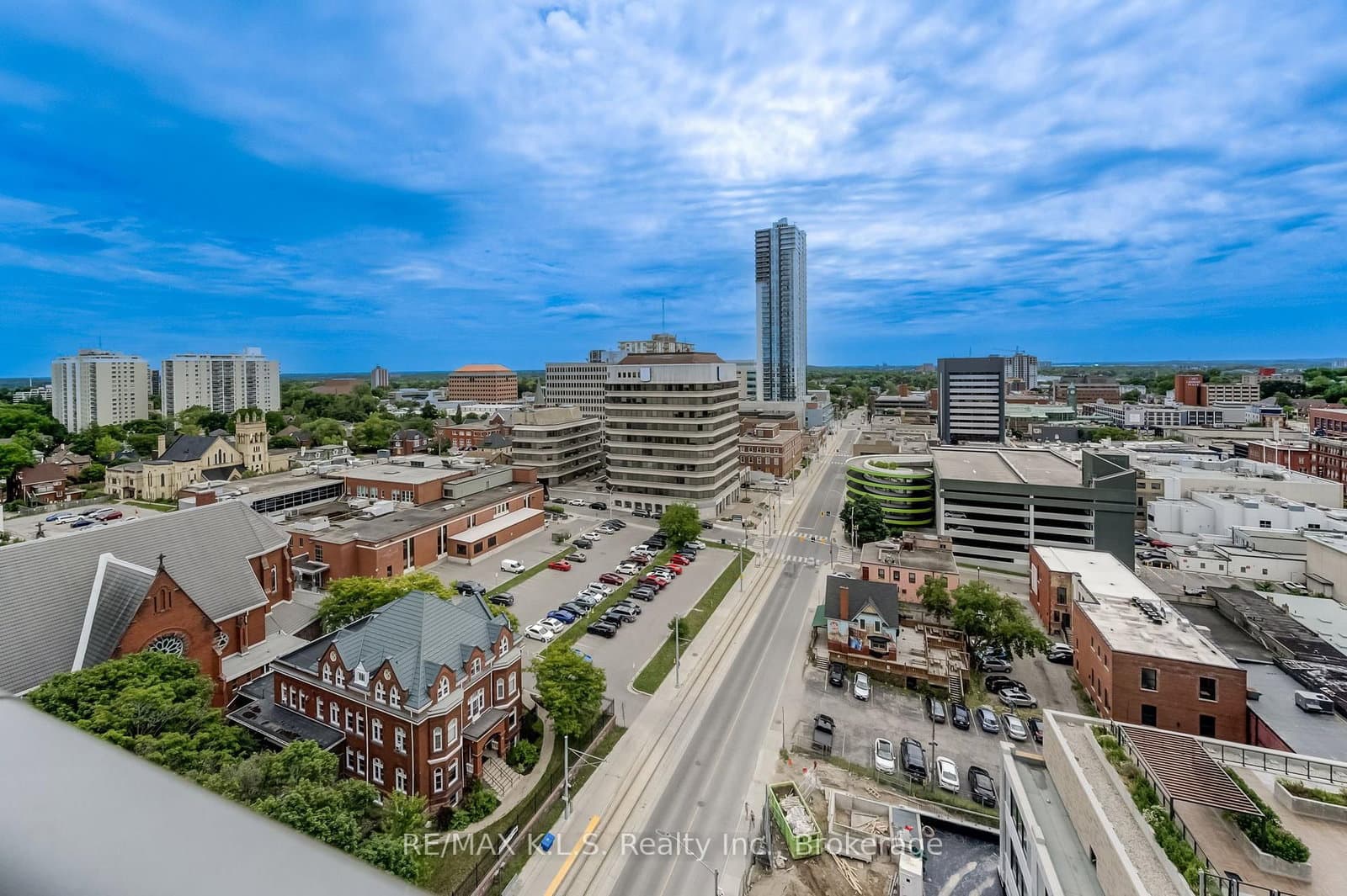 85 Duke Street W, Unit 1404 thumbnail 31