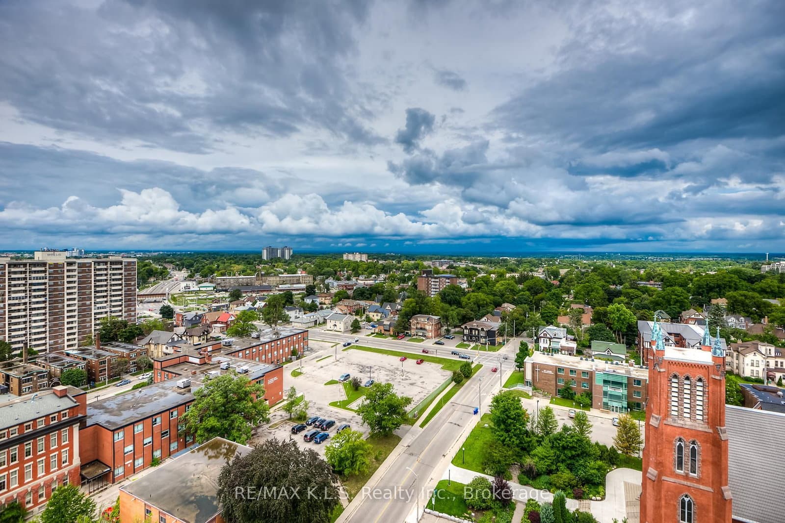 85 Duke Street W, Unit 1404 thumbnail 34