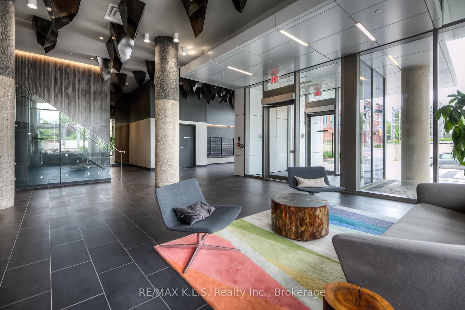 85 Duke Street W, Unit 1404 thumbnail 7