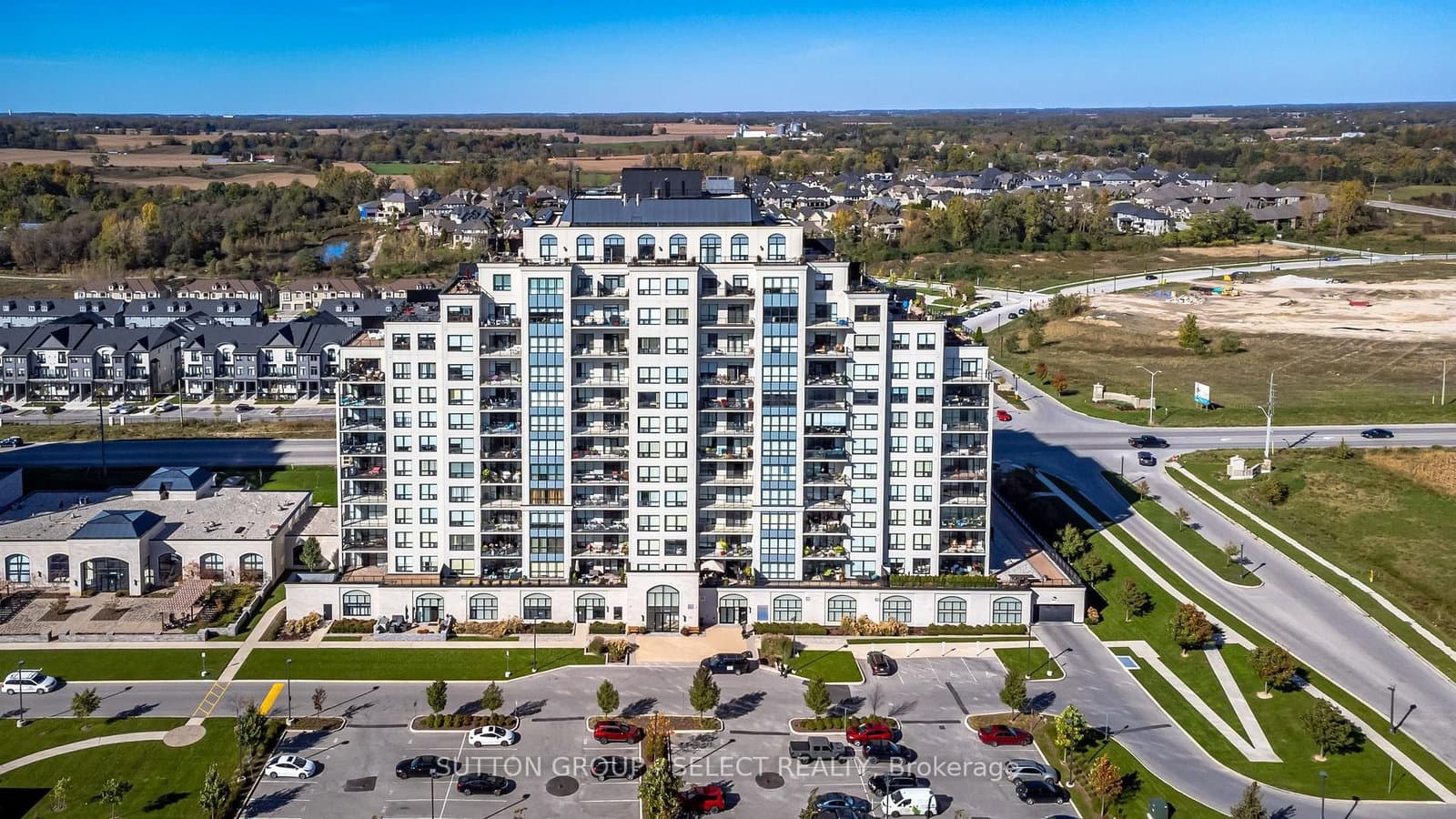 240 VILLAGEWALK Boulevard, Unit 803